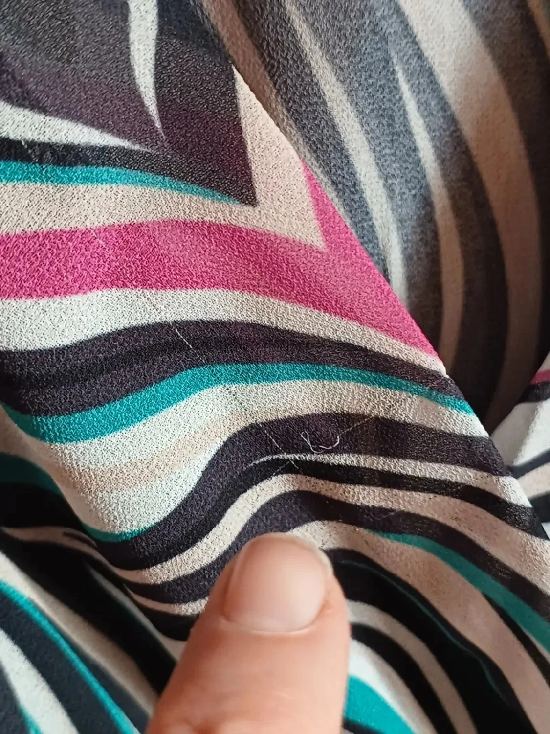 Italian style smocked fluid top – photo 7